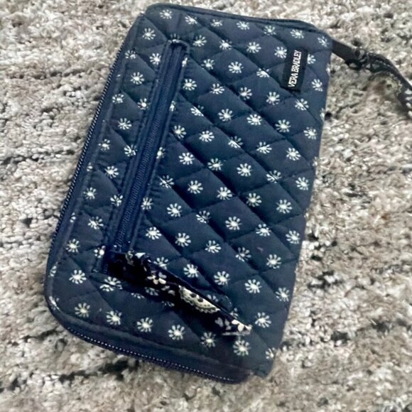 Vera Bradley blue floral Boho wallet long navy blue Excellet condition - Picture 5 of 13